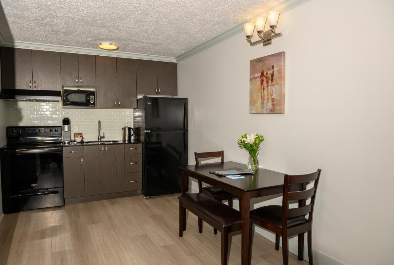 Oceanfront Suites At Cowichan Bay Esterno foto