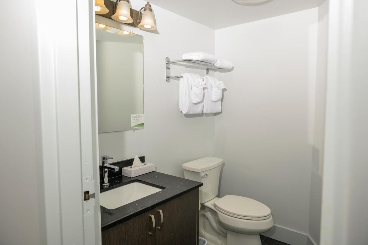 Oceanfront Suites At Cowichan Bay Esterno foto