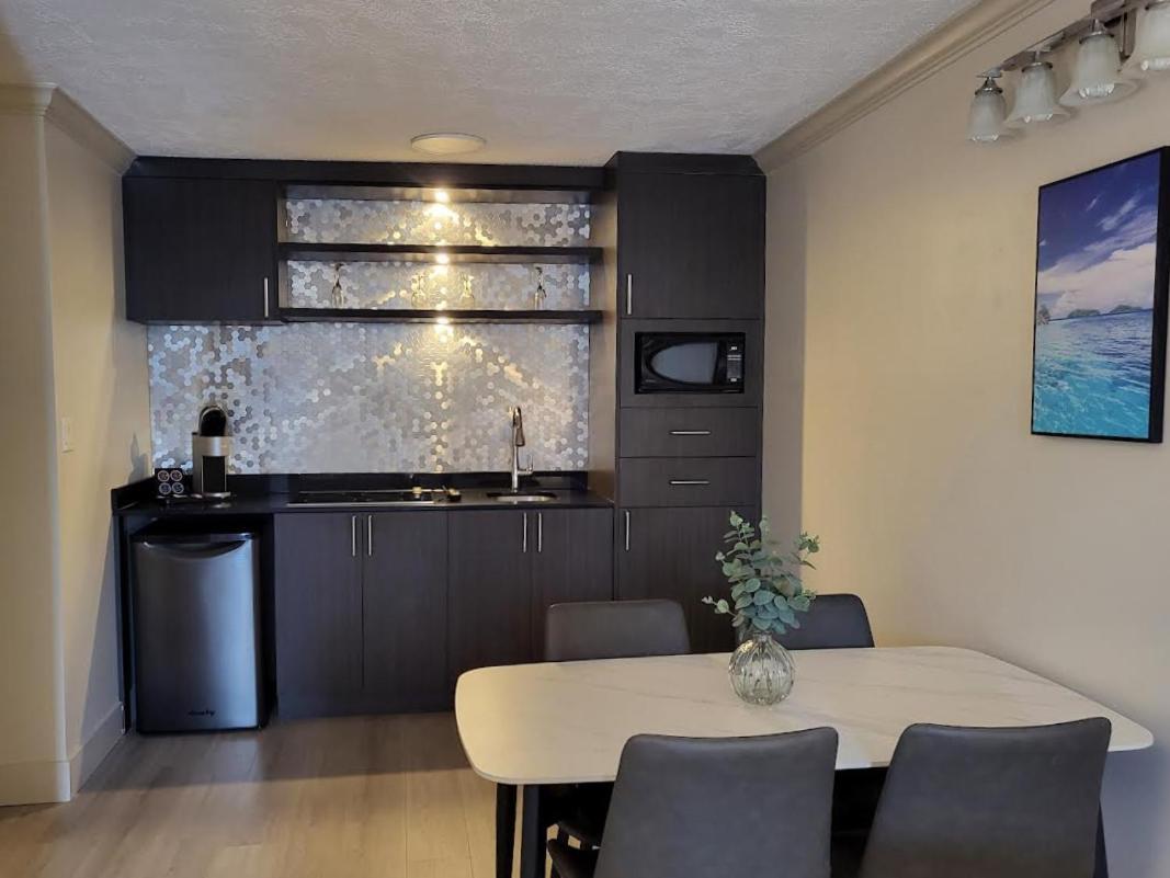 Oceanfront Suites At Cowichan Bay Esterno foto