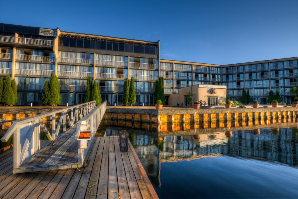 Oceanfront Suites At Cowichan Bay Esterno foto