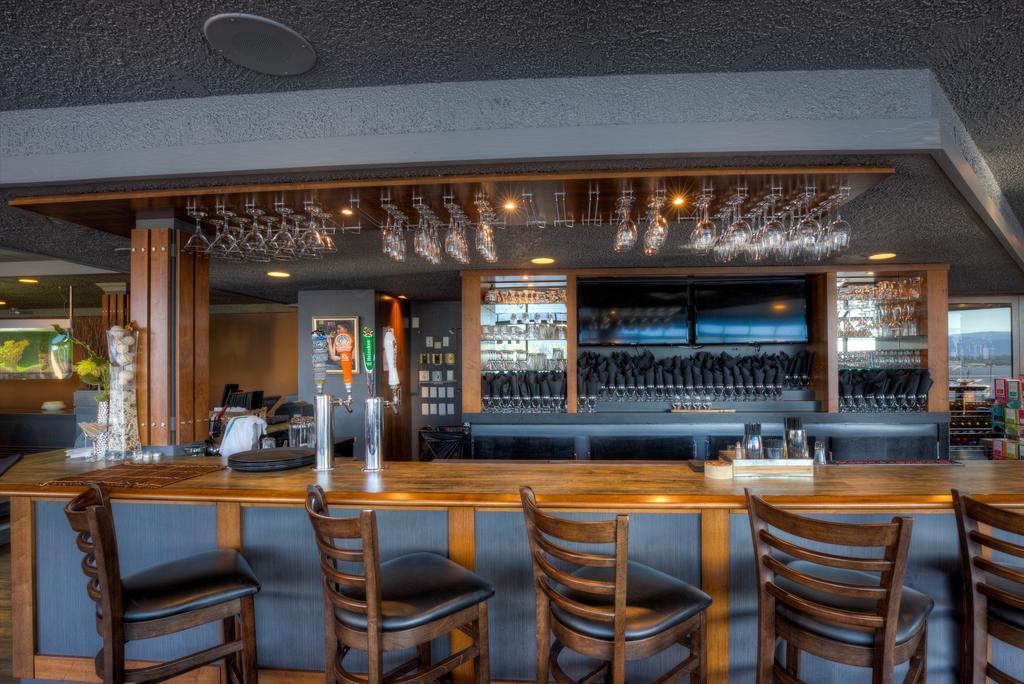 Oceanfront Suites At Cowichan Bay Esterno foto