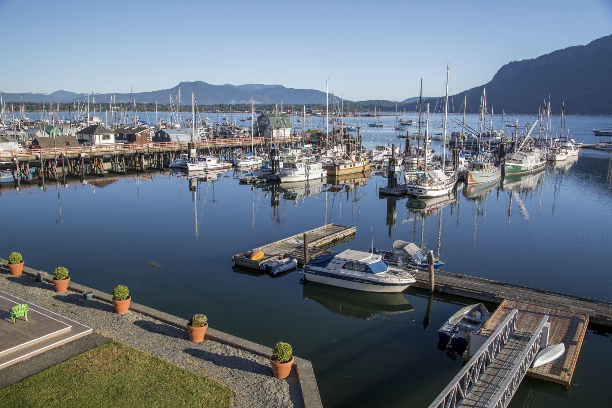 Oceanfront Suites At Cowichan Bay Esterno foto
