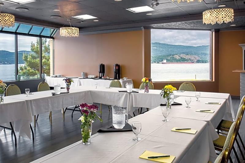 Oceanfront Suites At Cowichan Bay Esterno foto