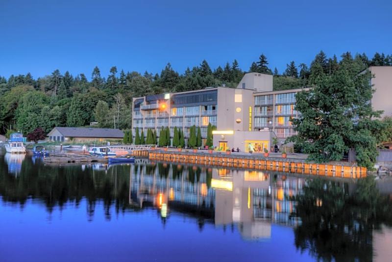 Oceanfront Suites At Cowichan Bay Esterno foto